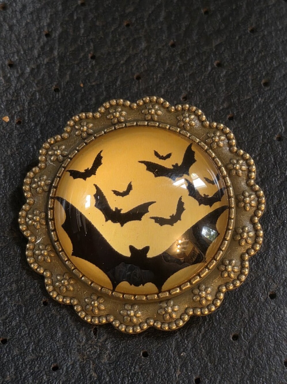 Bats Flying In An Orange Sky (25 Mm Cabochon) In A Bronze Tone Brooch Bezel
